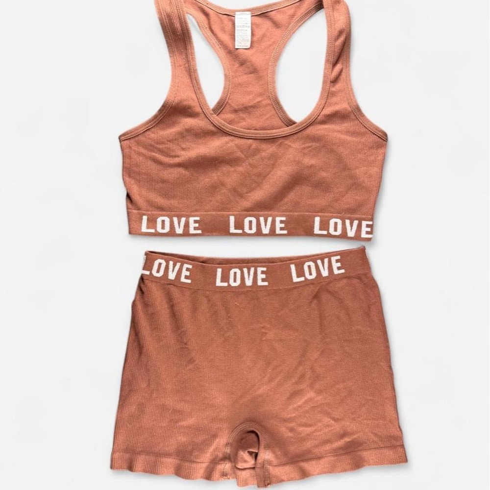 Love, love, love set